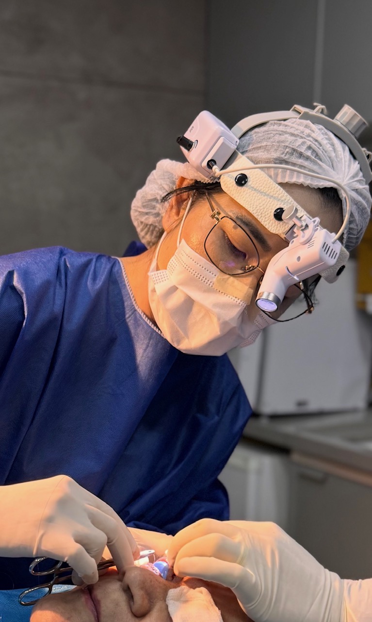 Dra. Dayane Higa Shinzato de Morais — oftalmologista co-fundadora da Clínica Avallon em Brasília-DF